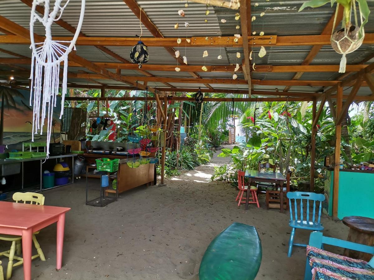 Puerto Viejo de Talamanca Oasis 호스텔 외부 사진